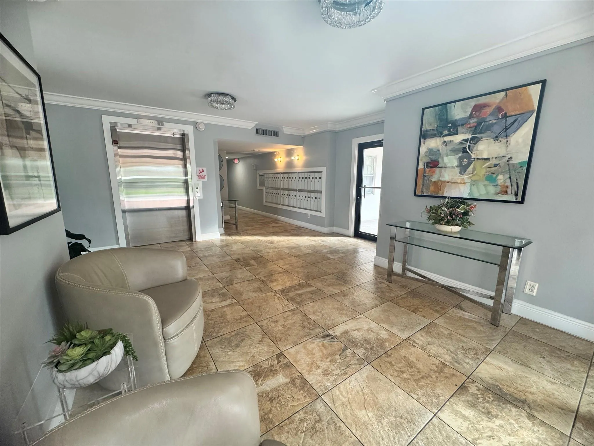 2850 N Palm Aire Drive, #207