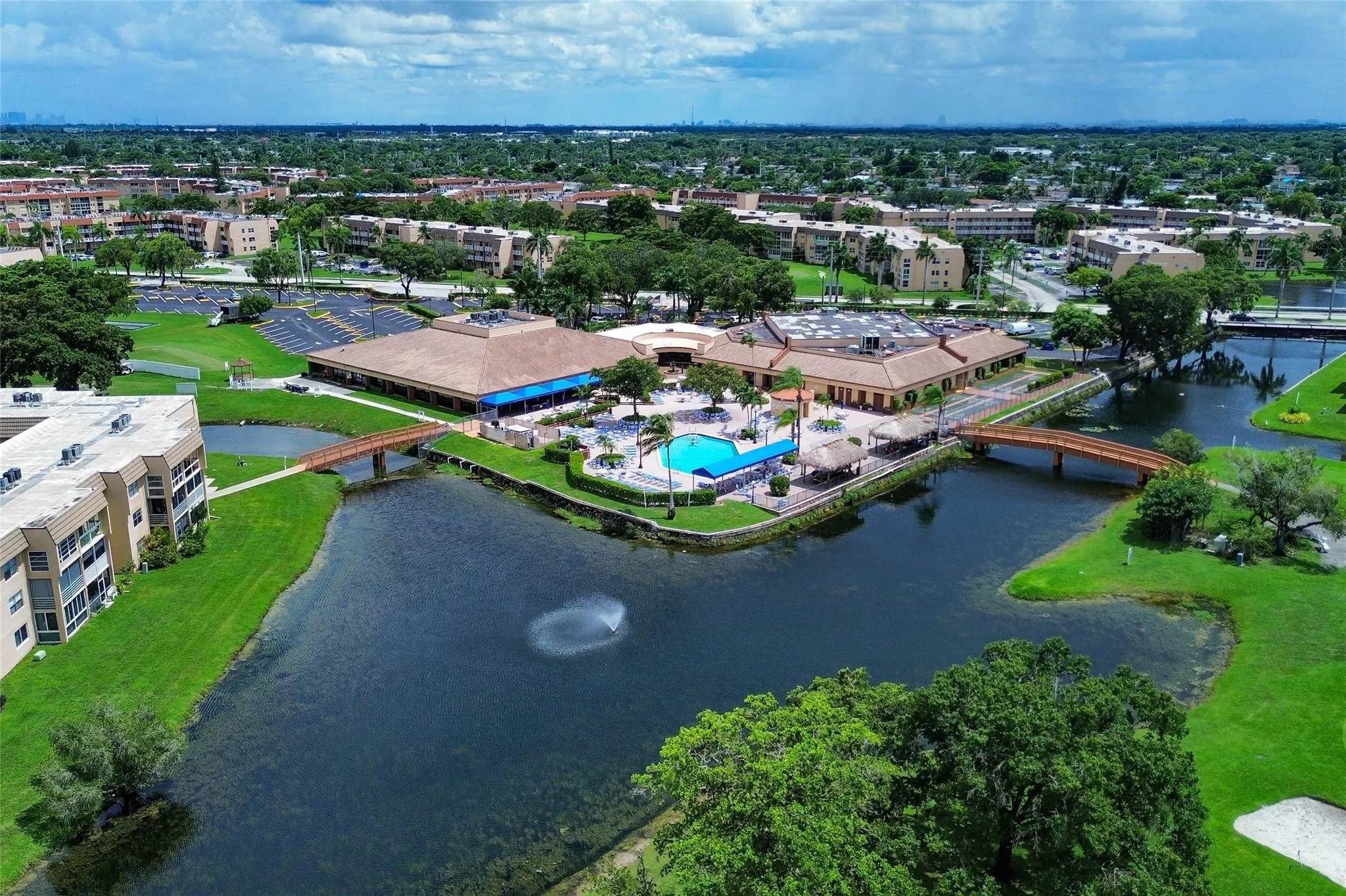 9460 Sunrise Lakes Blvd, #202