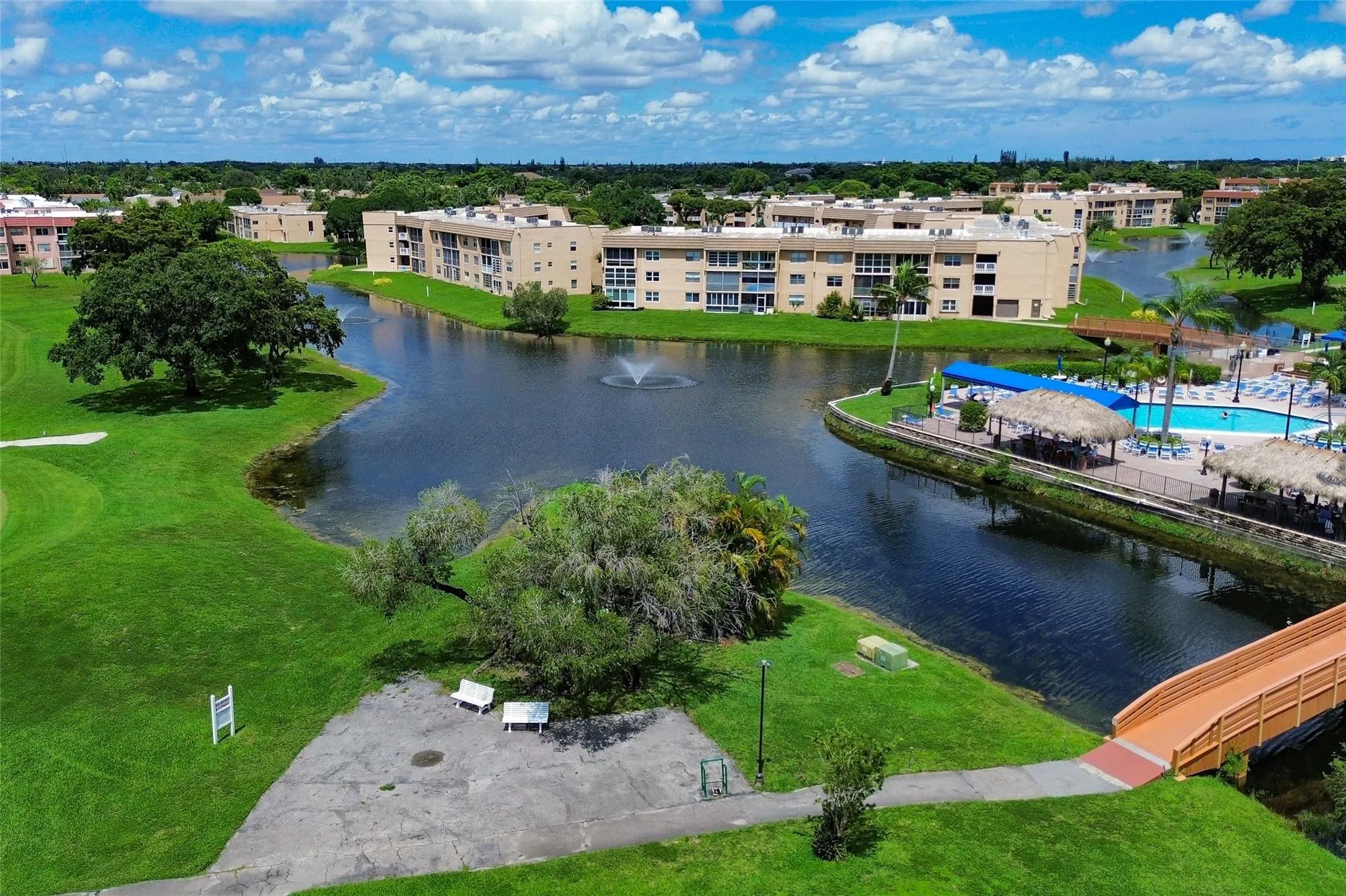 9460 Sunrise Lakes Blvd, #202