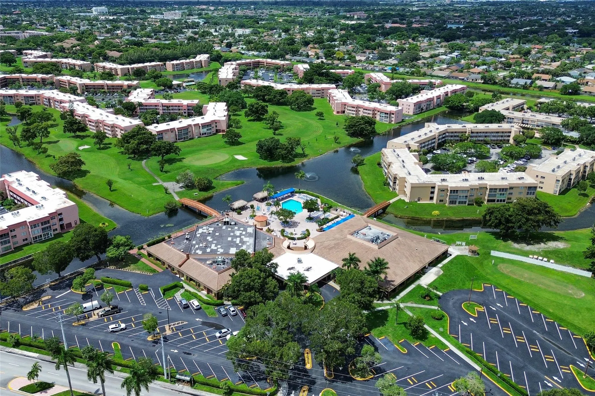 9460 Sunrise Lakes Blvd, #202