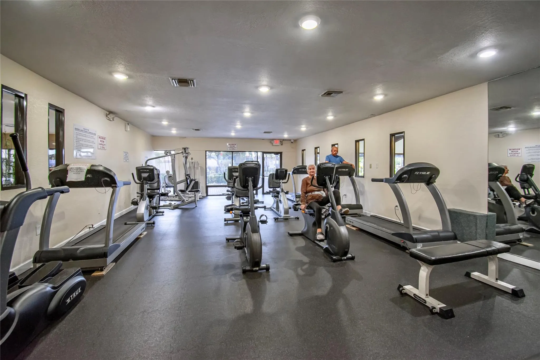9460 Sunrise Lakes Blvd, #202