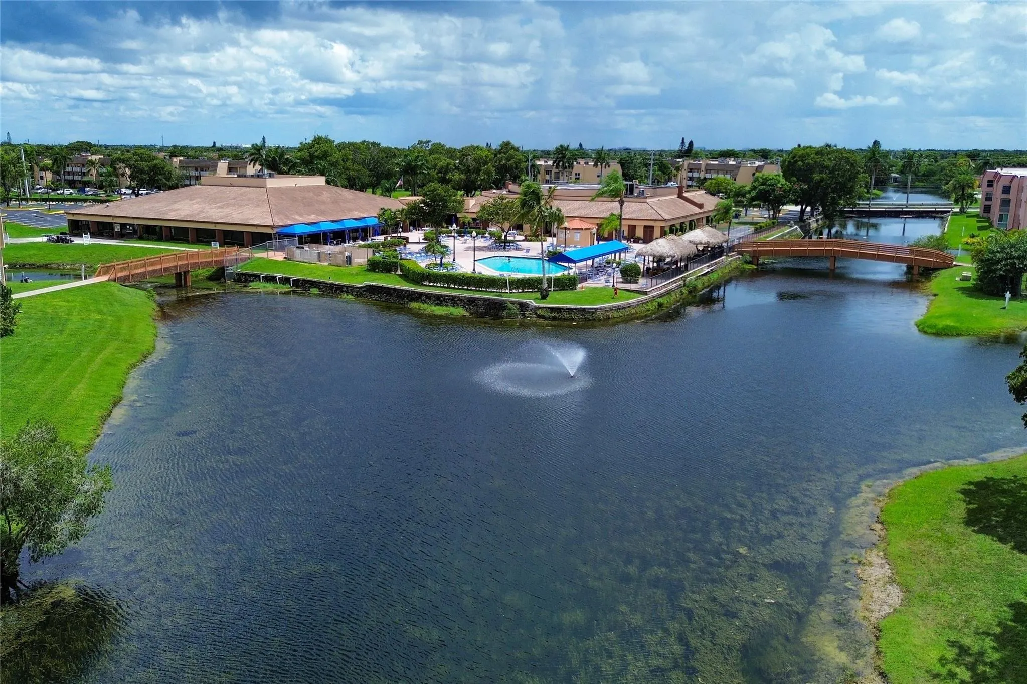 9460 Sunrise Lakes Blvd, #202