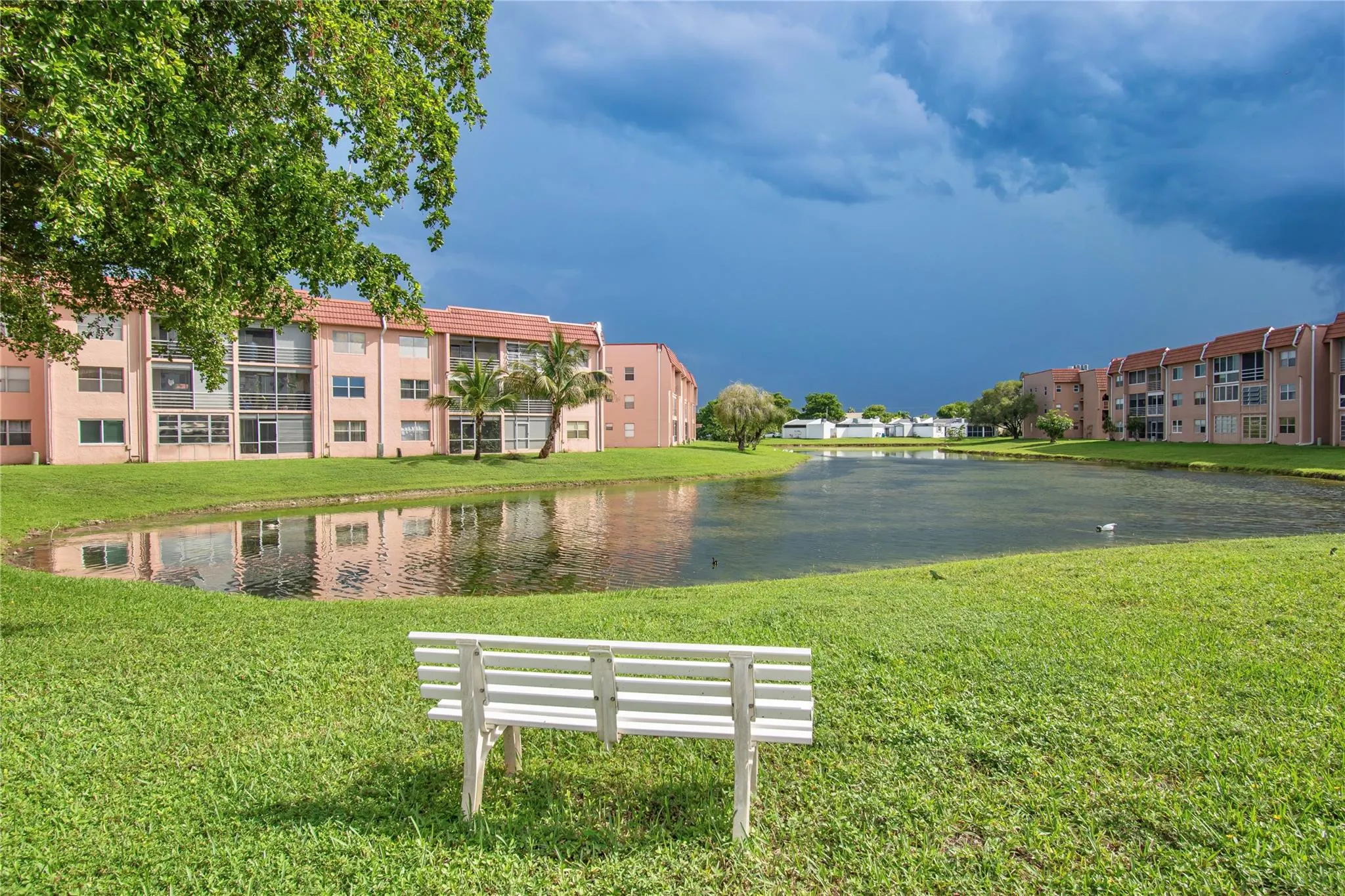 9460 Sunrise Lakes Blvd, #202