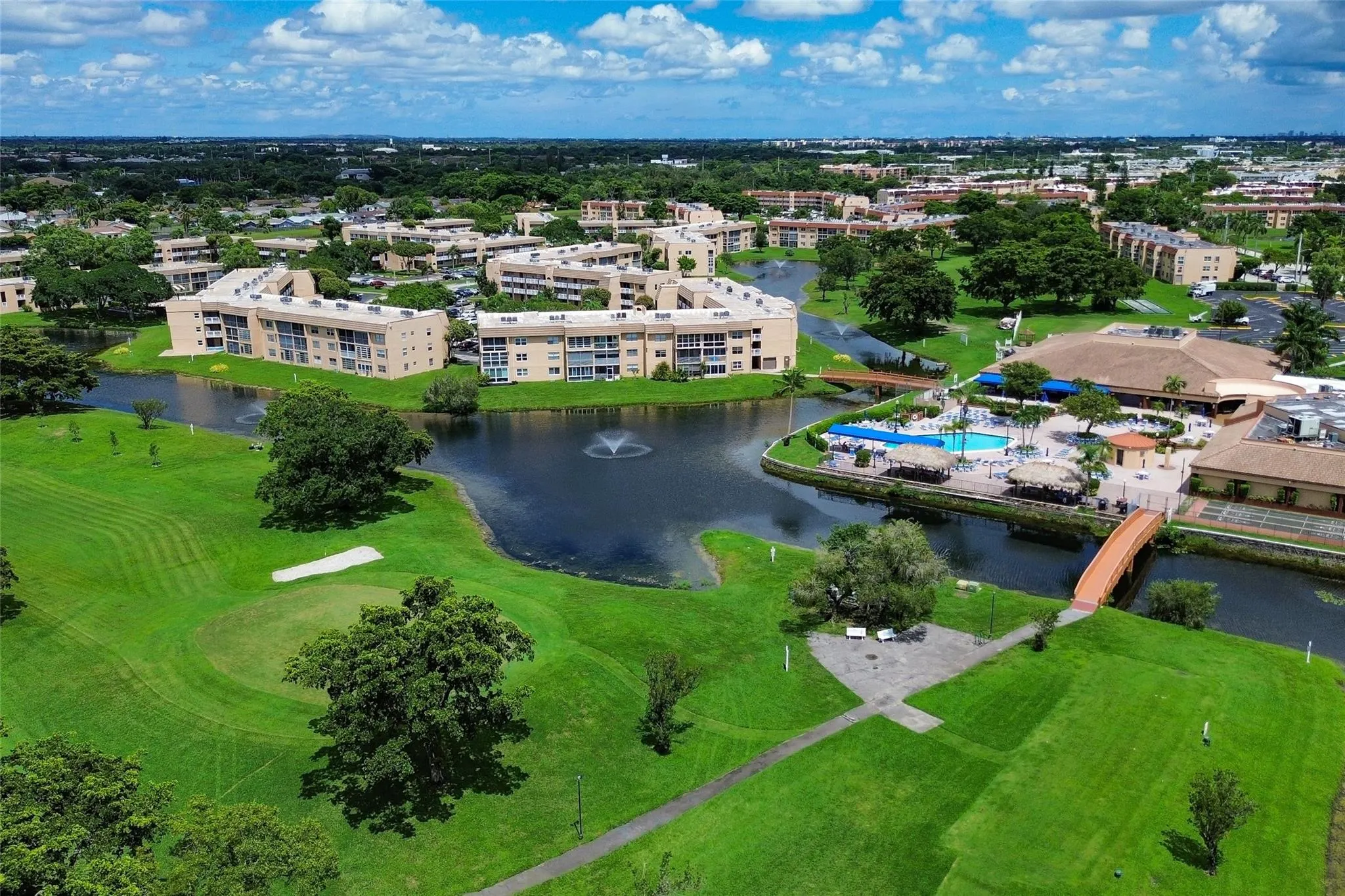 9460 Sunrise Lakes Blvd, #202