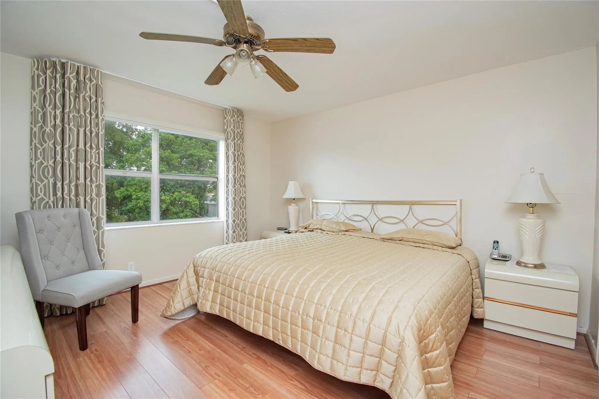 9460 Sunrise Lakes Blvd, #202