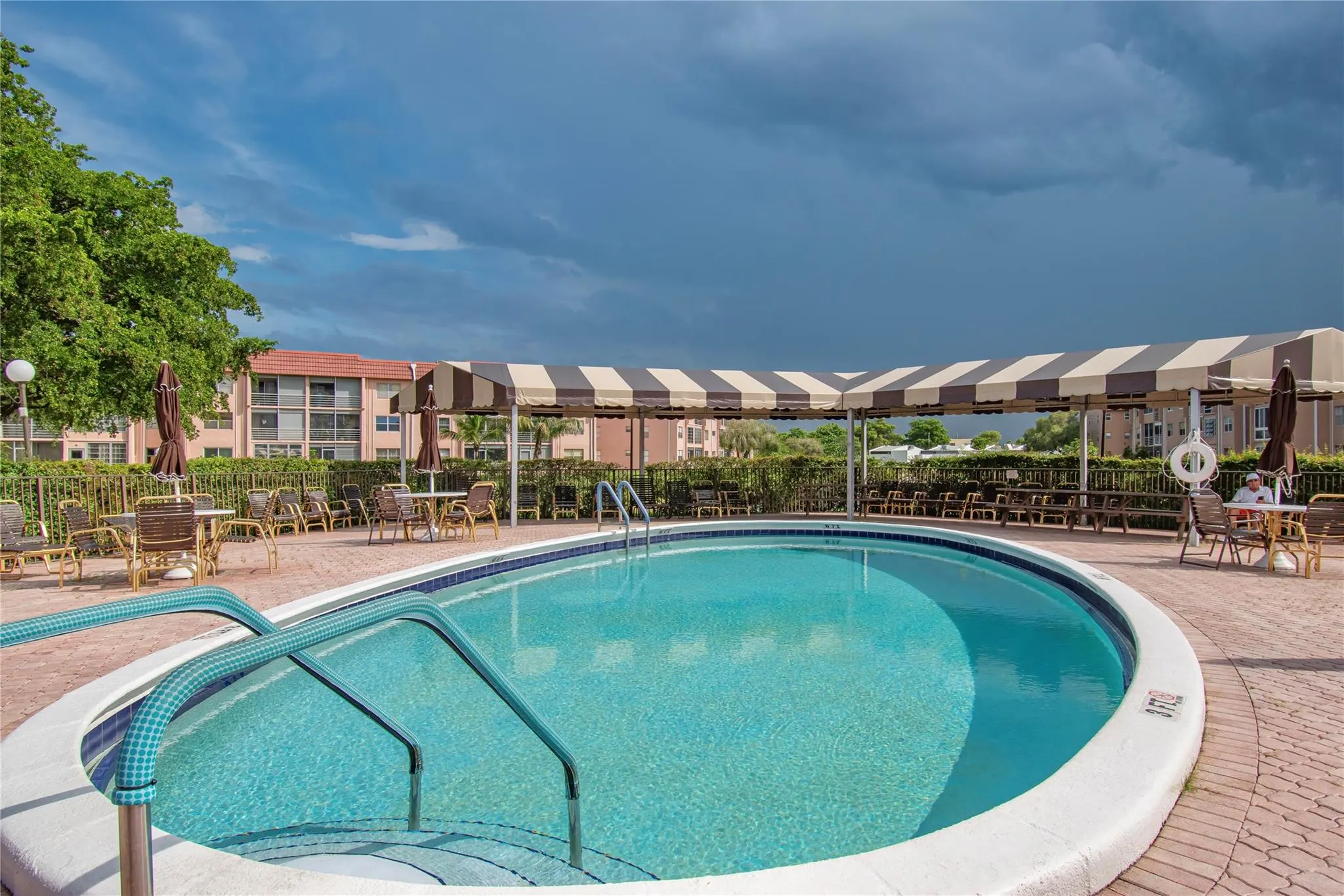 9460 Sunrise Lakes Blvd, #202