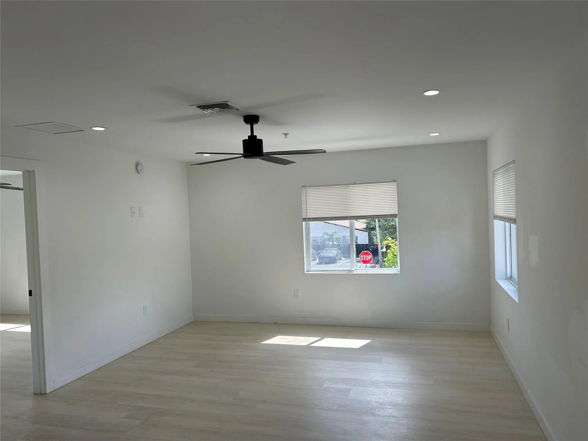 1117 NE 5th Ave, #3