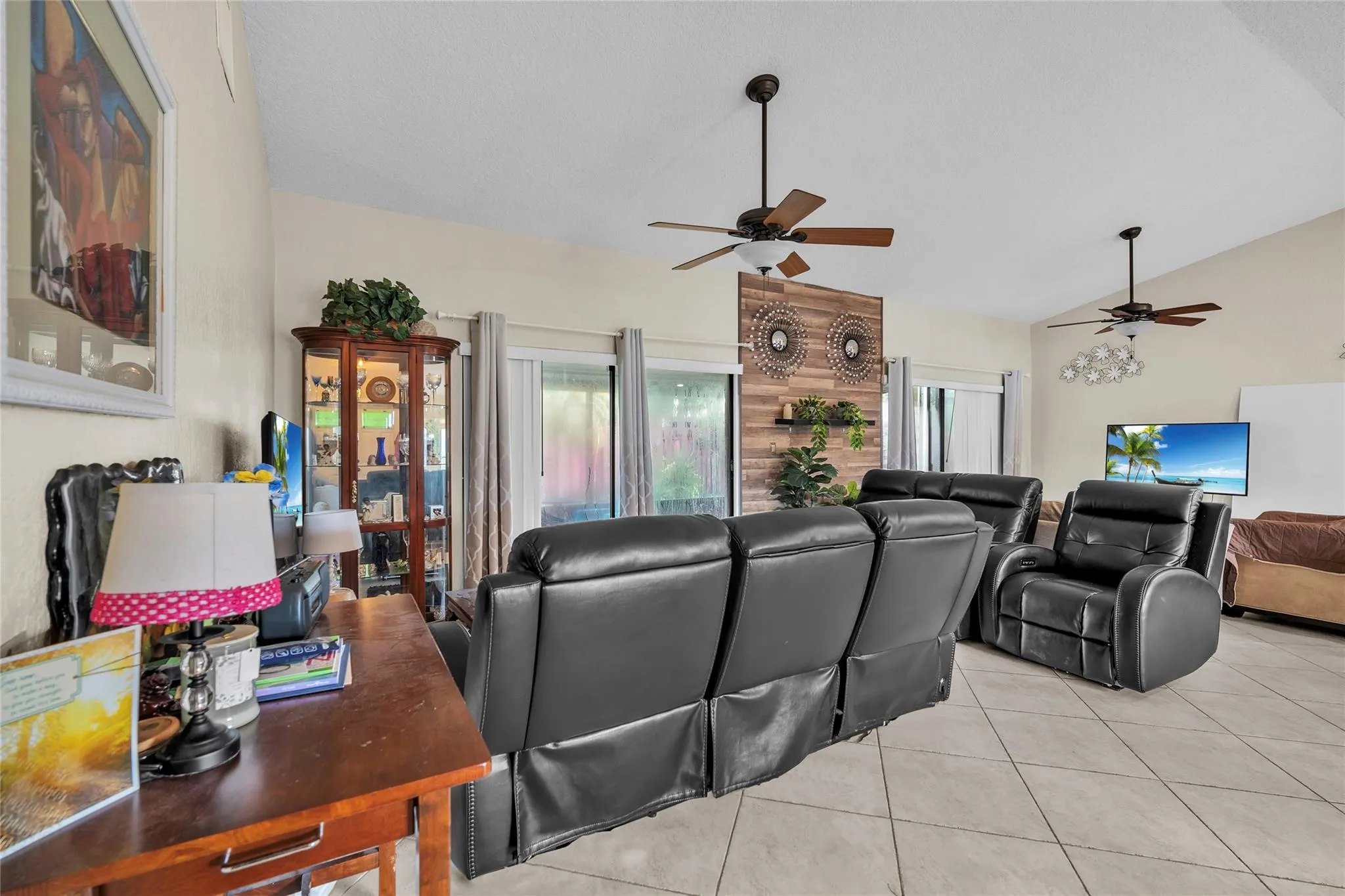 8621 NW 46th Ct