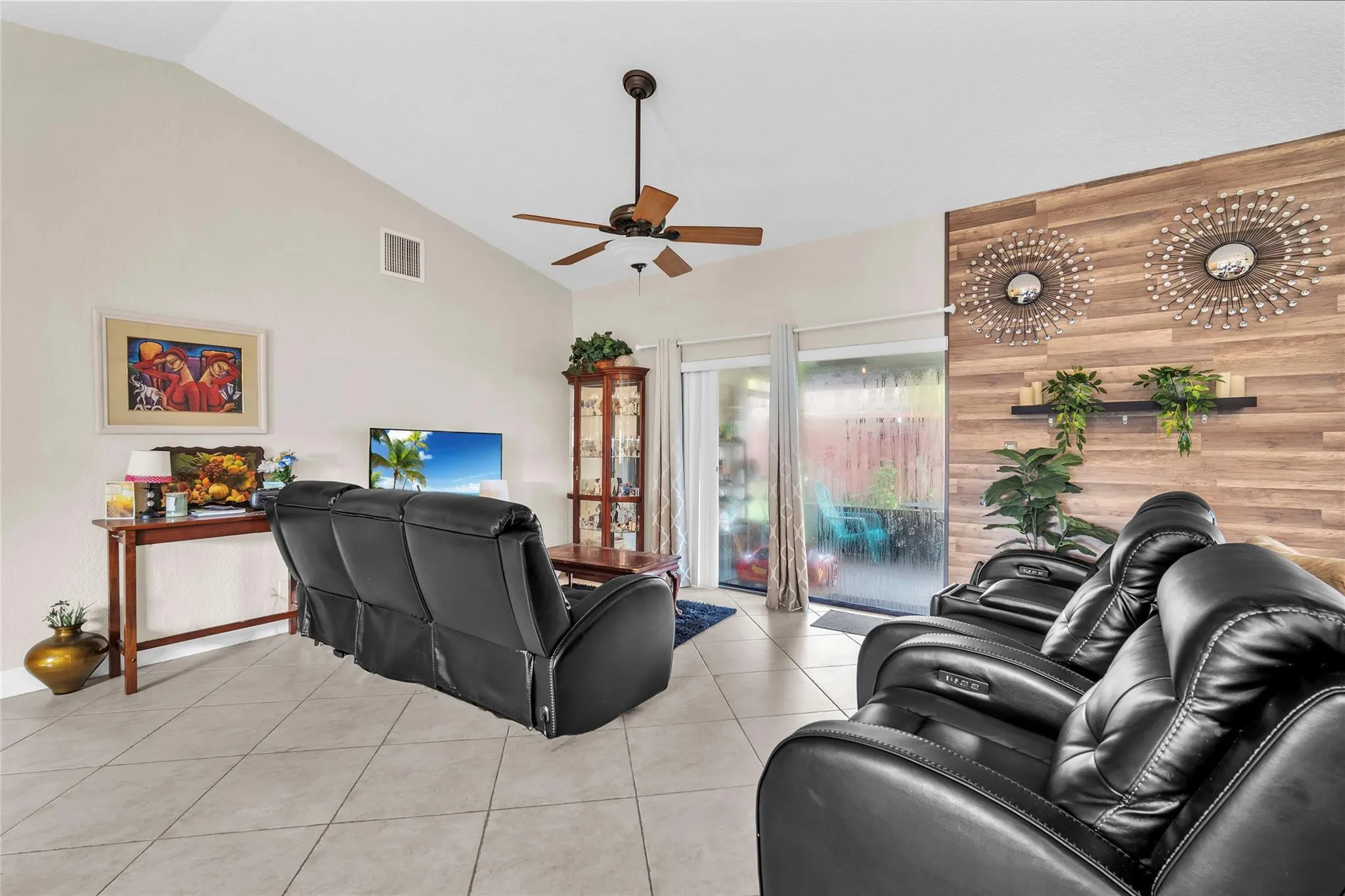 8621 NW 46th Ct