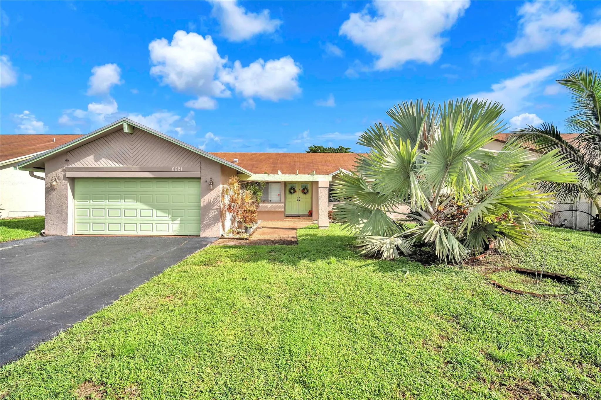 8621 NW 46th Ct