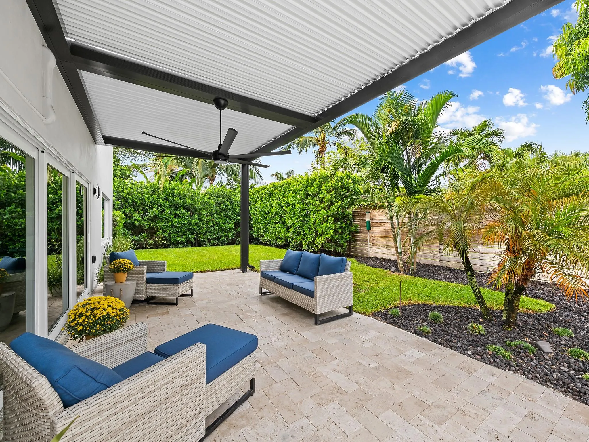 1711 Bayview Dr