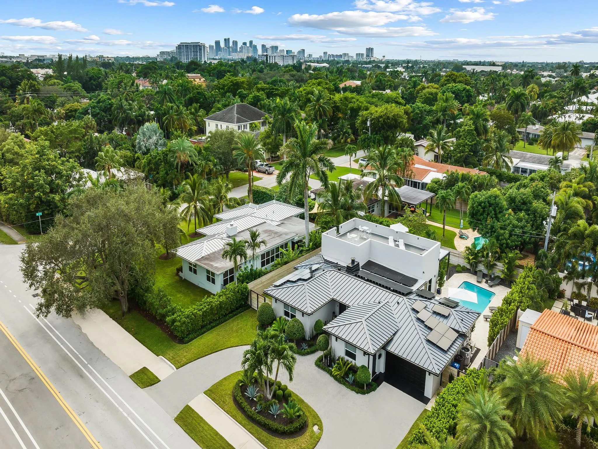 1711 Bayview Dr