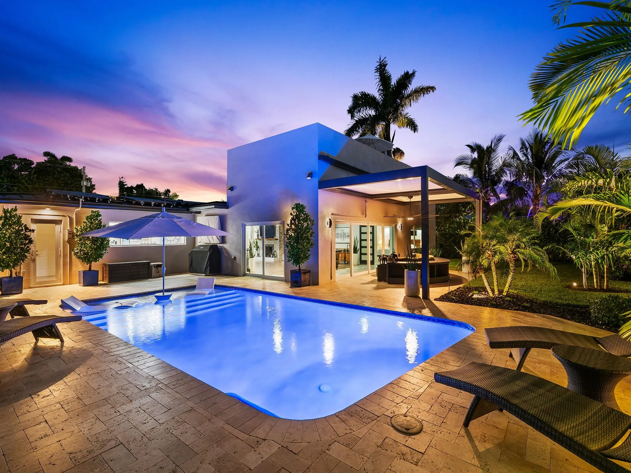 1711 Bayview Dr