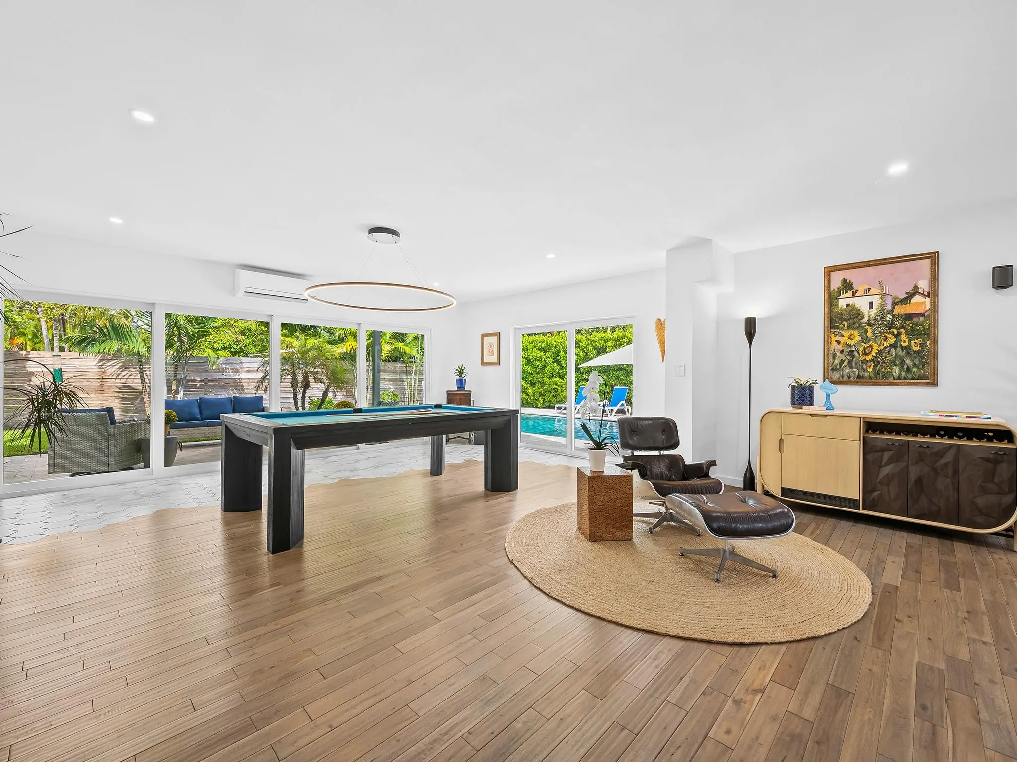 1711 Bayview Dr
