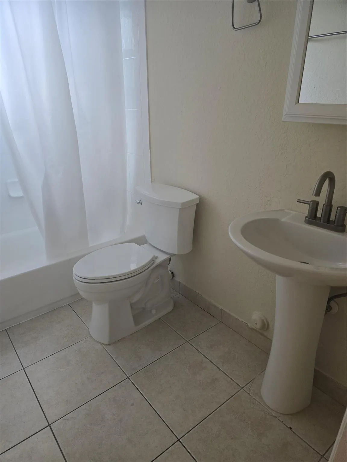 2324 NW 14th St