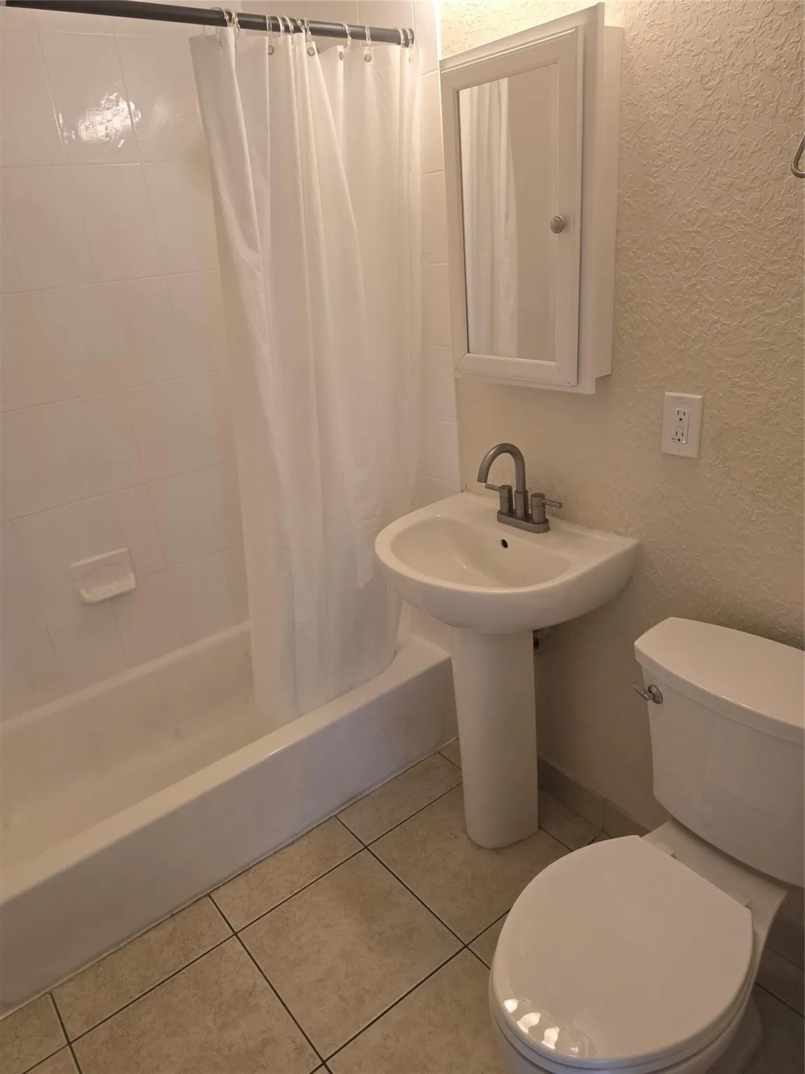 2324 NW 14th St
