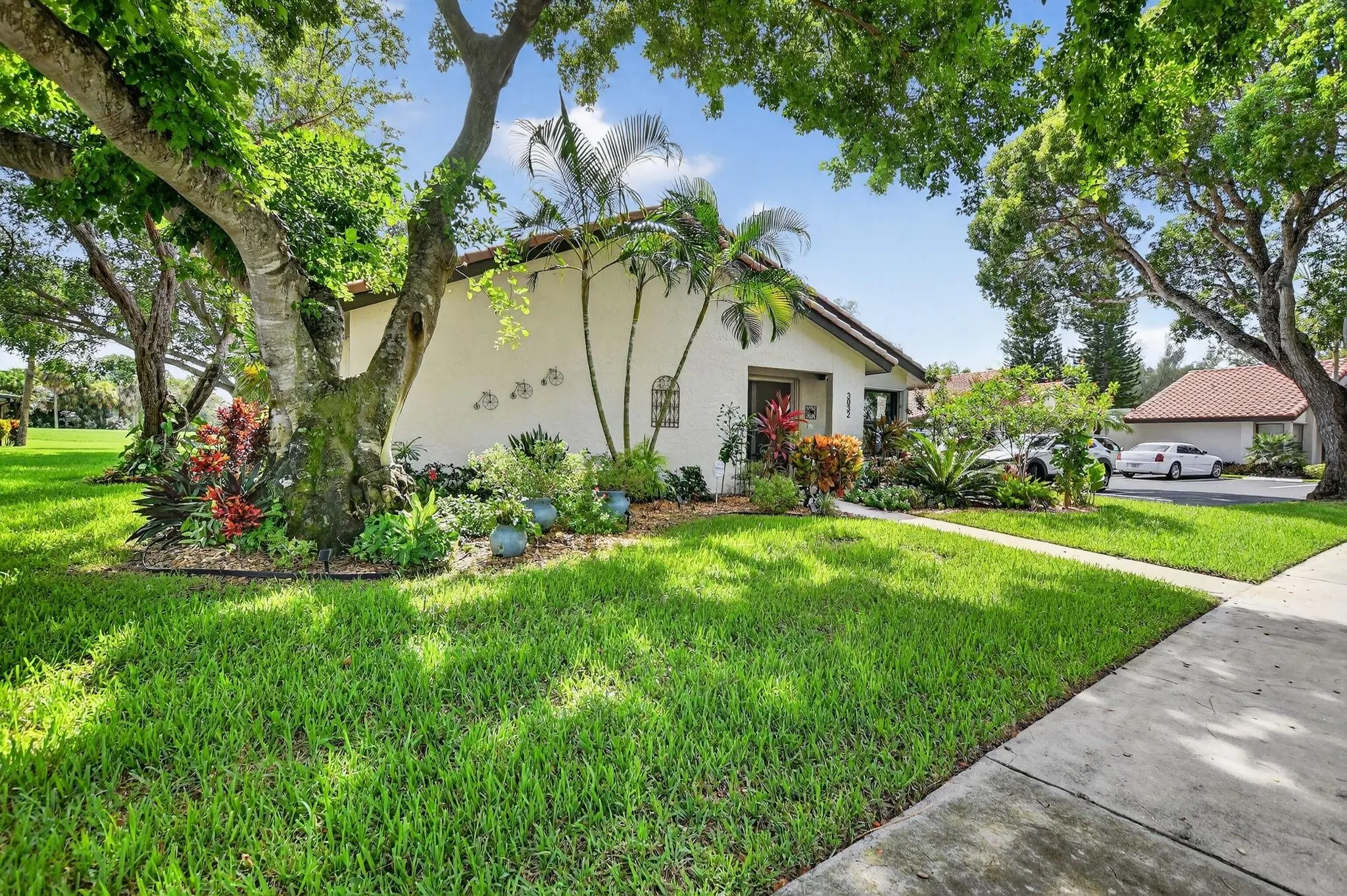 3032 Lake Shore Dr, #3032
