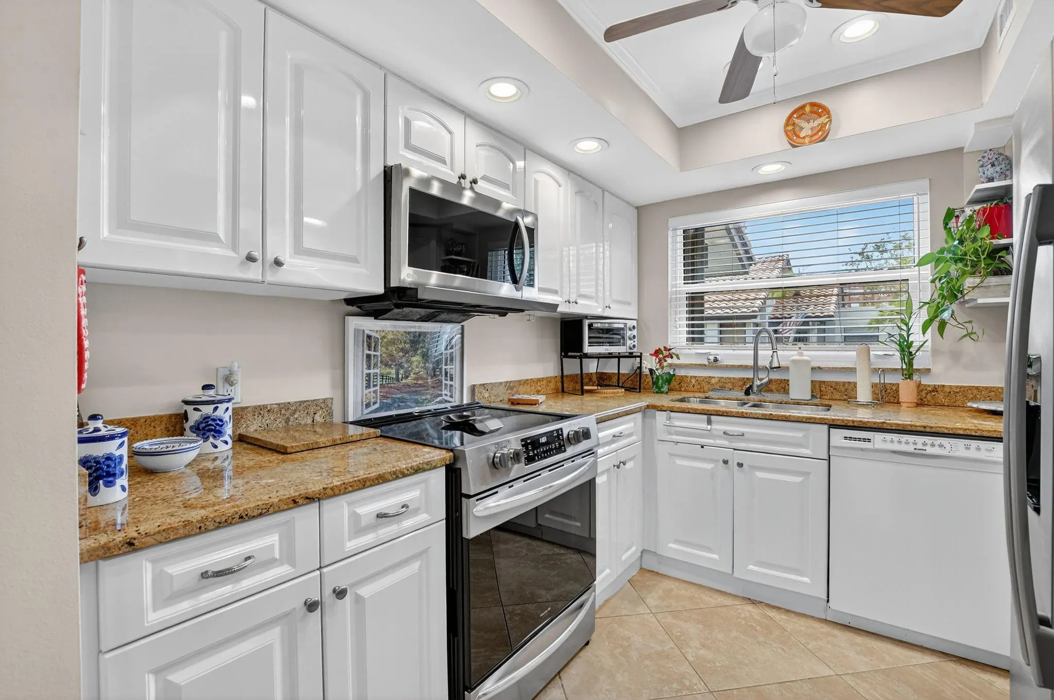 3032 Lake Shore Dr, #3032