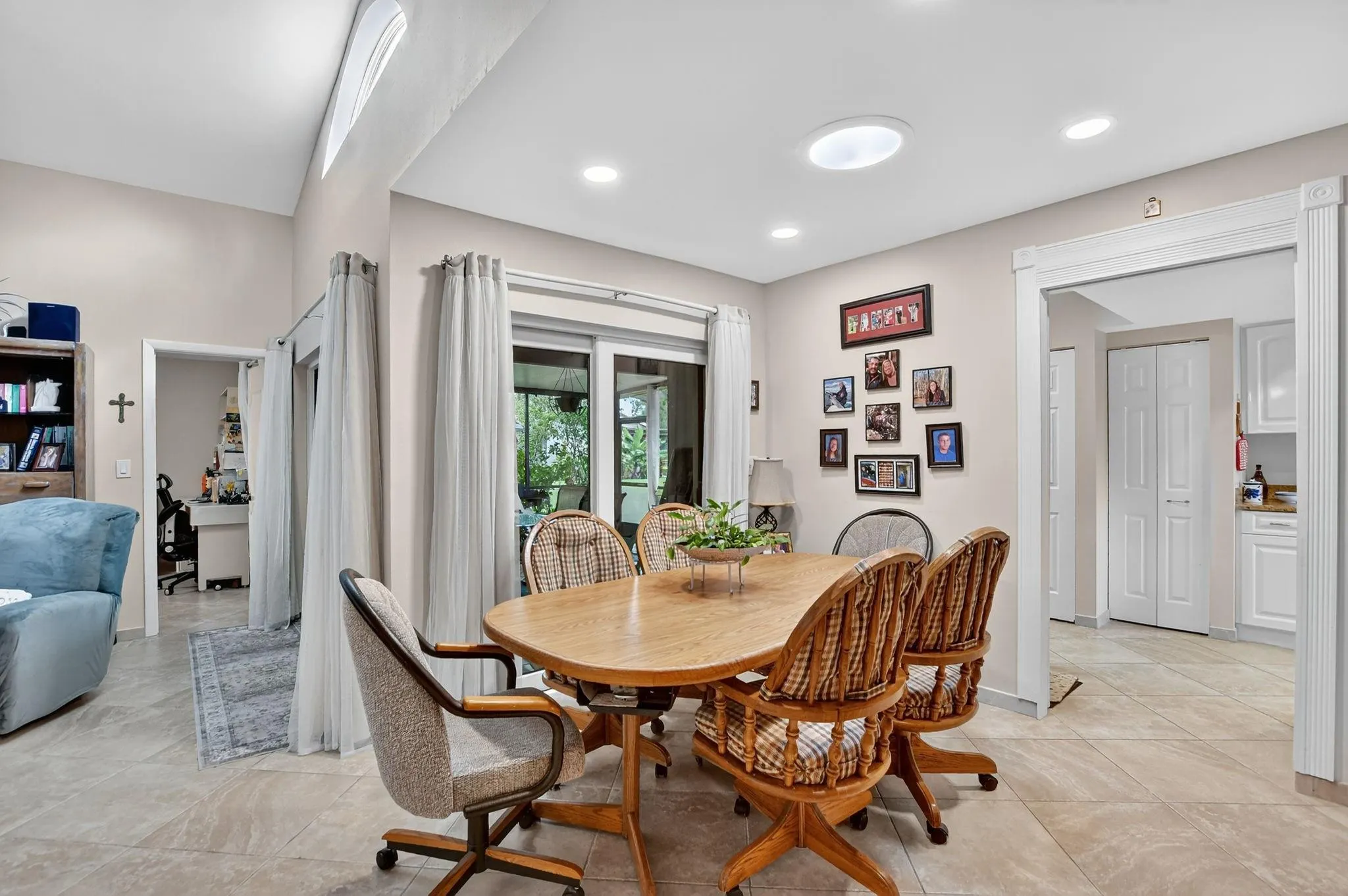 3032 Lake Shore Dr, #3032
