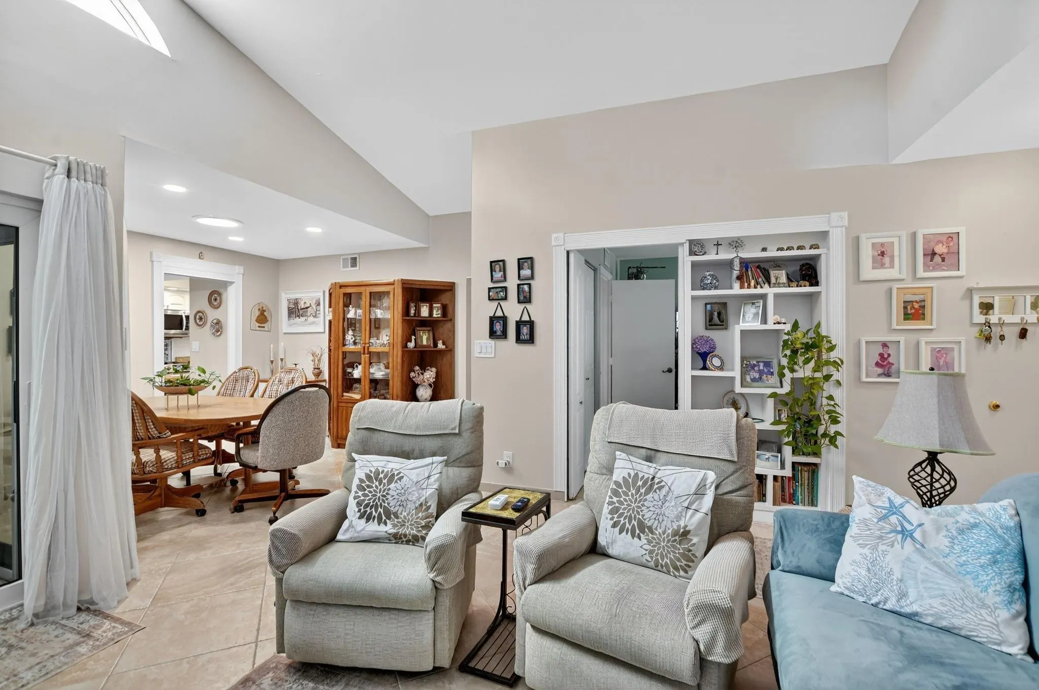3032 Lake Shore Dr, #3032