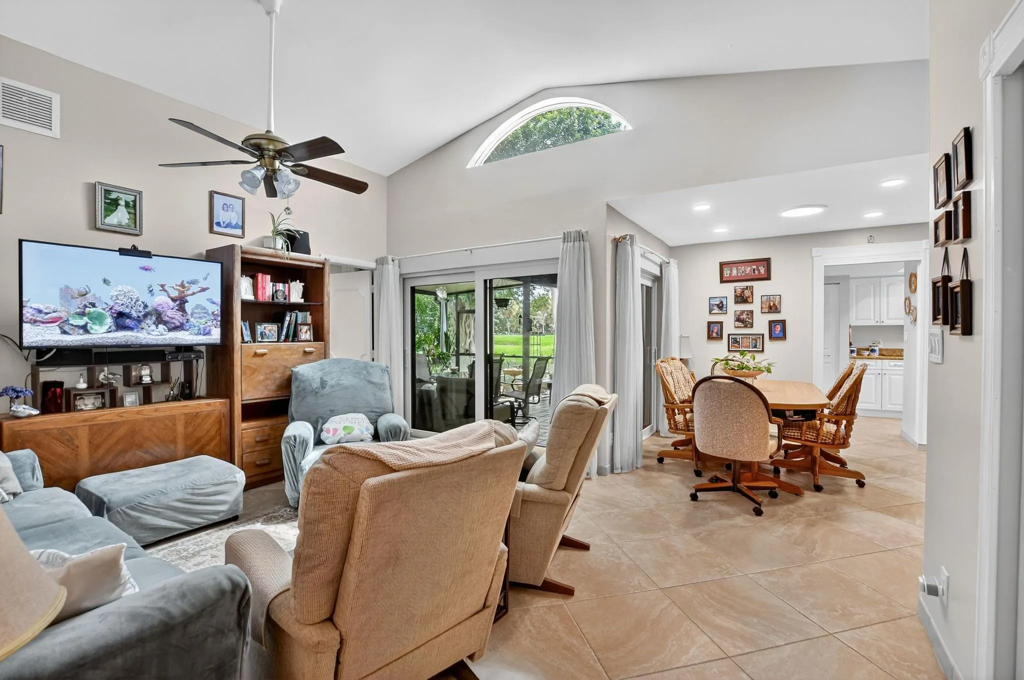 3032 Lake Shore Dr, #3032