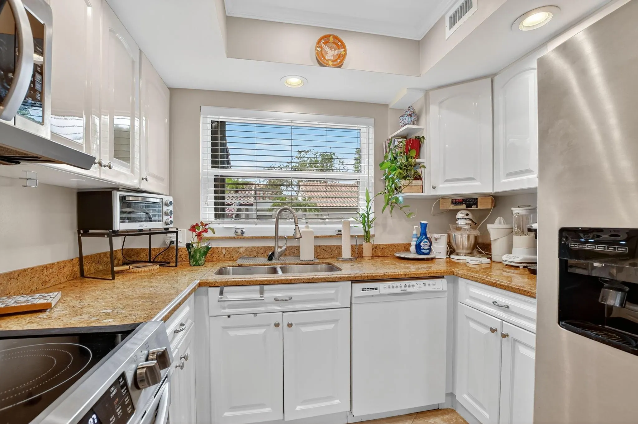 3032 Lake Shore Dr, #3032