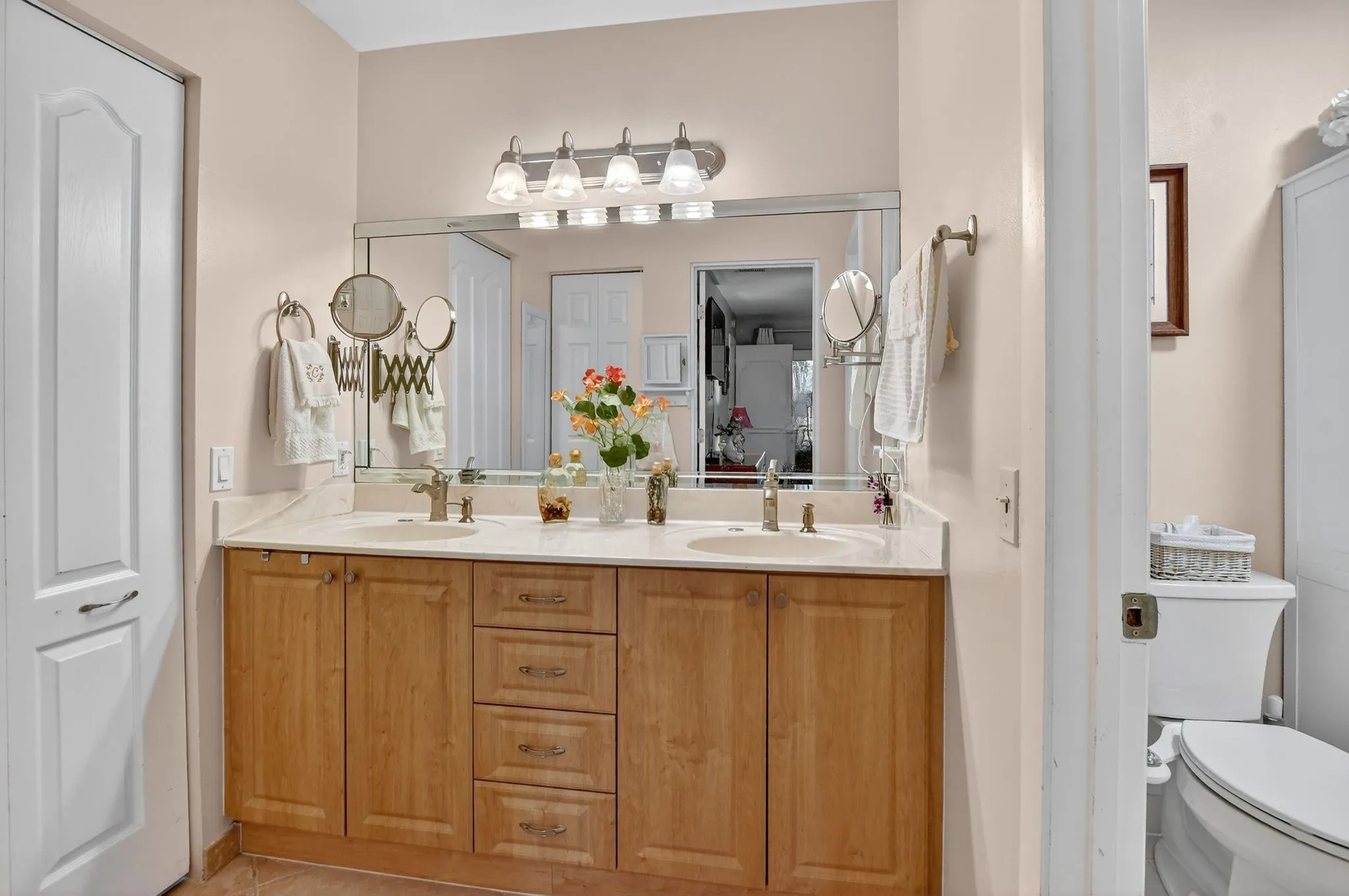 3032 Lake Shore Dr, #3032