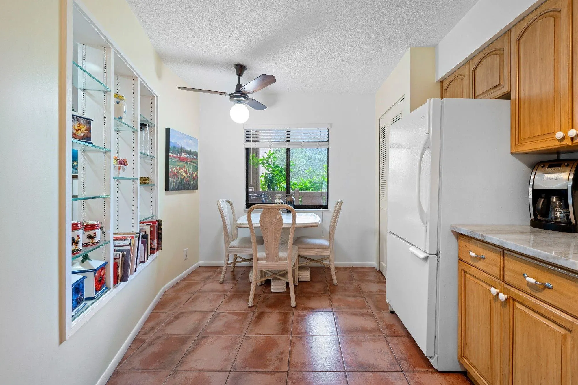 2206 S Cypress Bend Dr, #208