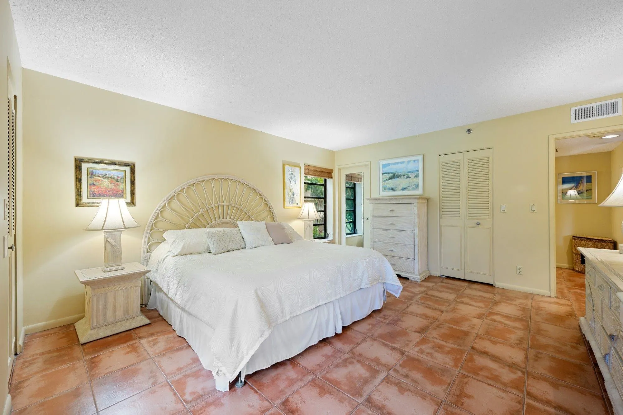 2206 S Cypress Bend Dr, #208