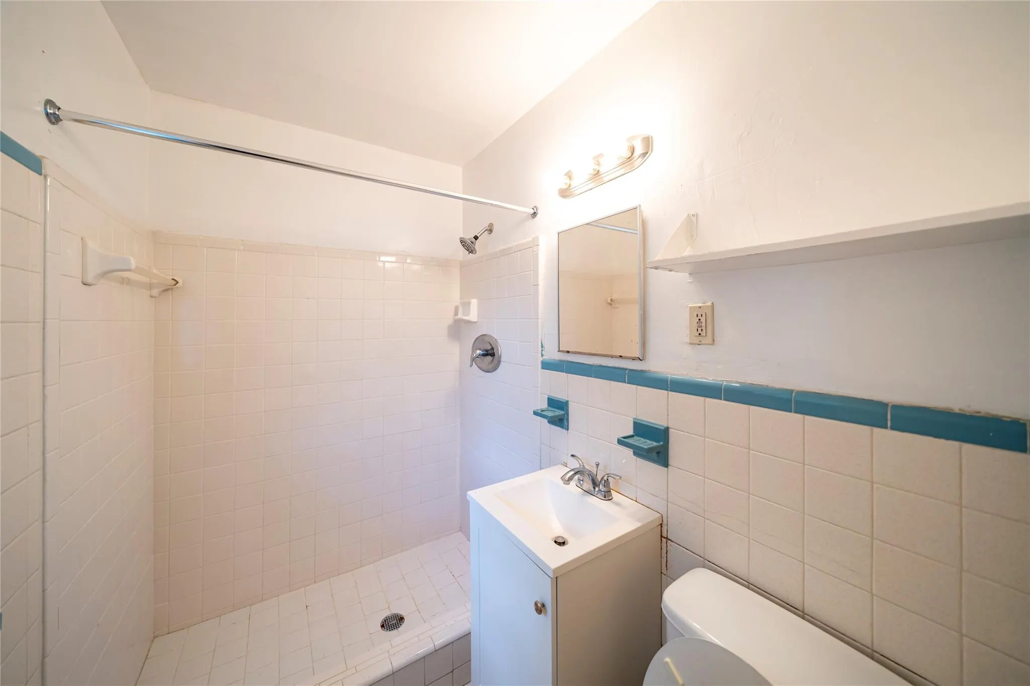 420 NE 1st Ave, #2