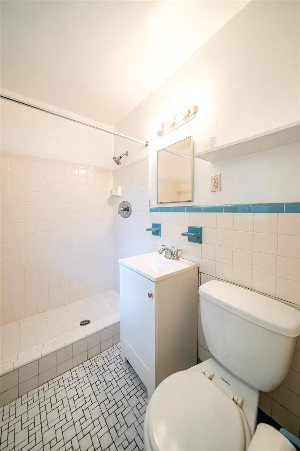 420 NE 1st Ave, #2