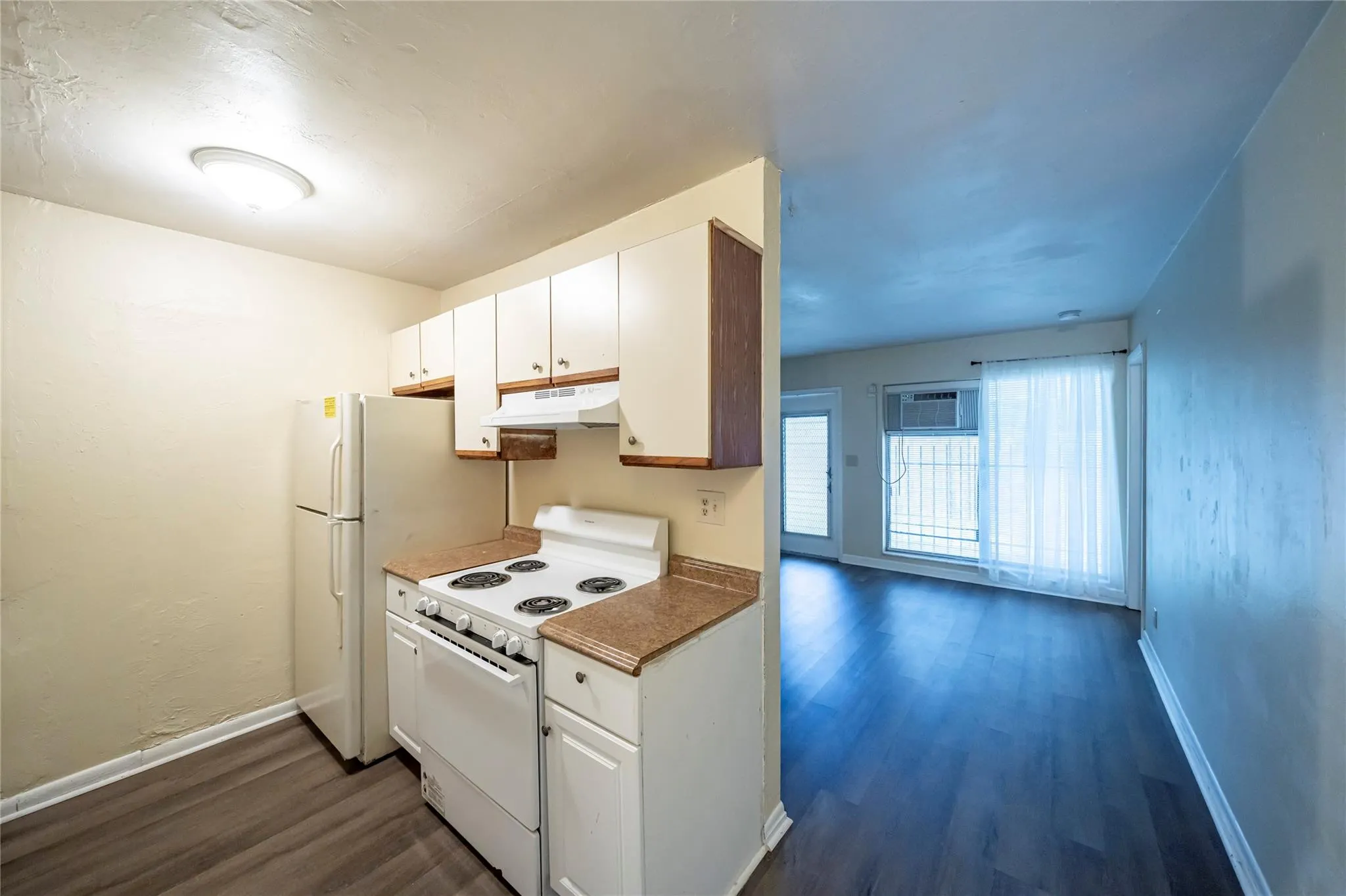 420 NE 1st Ave, #2