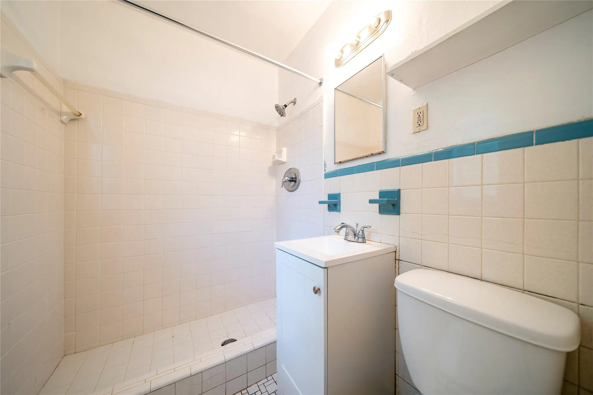 420 NE 1st Ave, #2