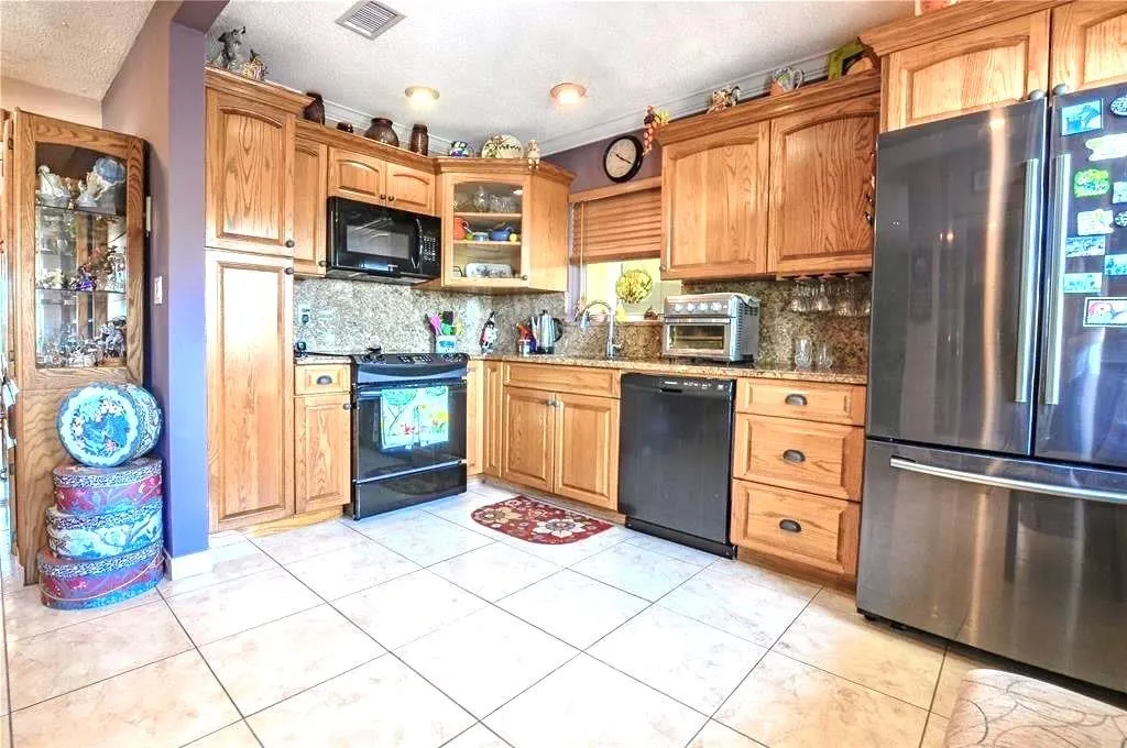 1455 N 12th Ct, #2B
