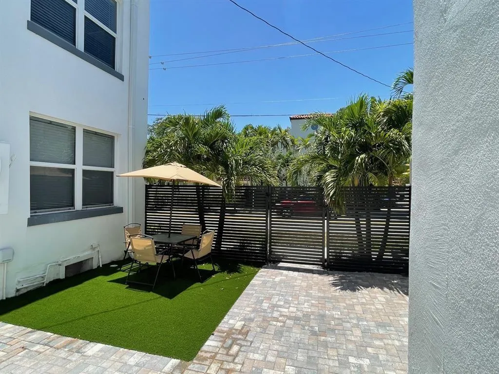 1501 SE 2nd Ct, #5