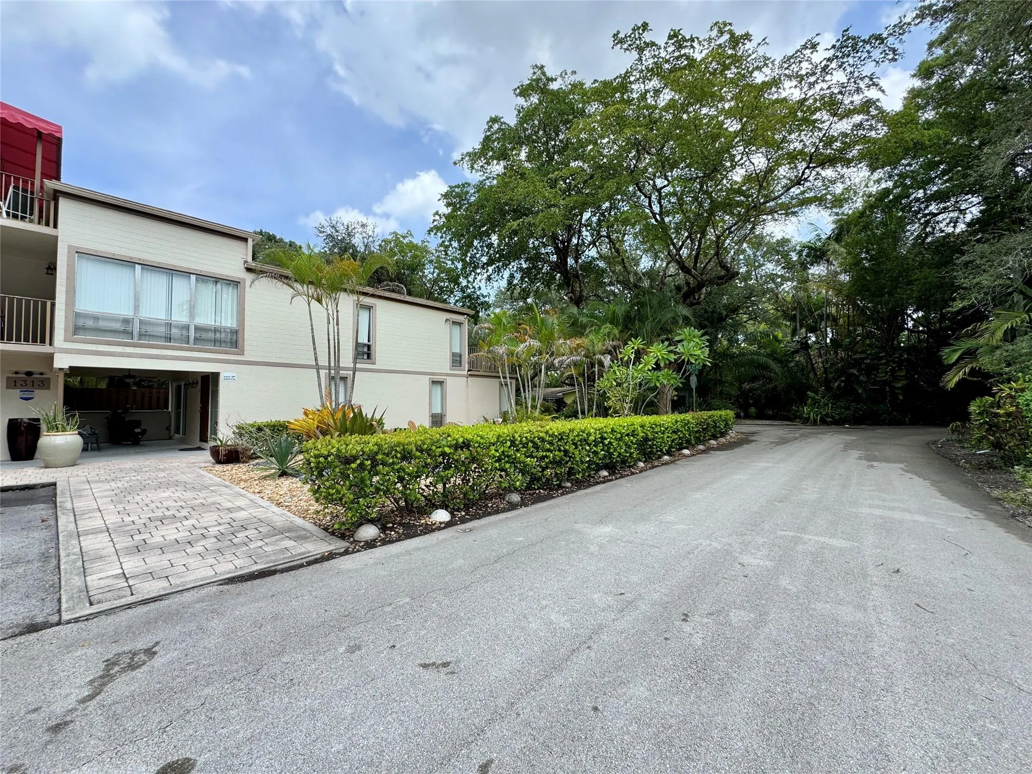 1313 SW 8th Ct, #1