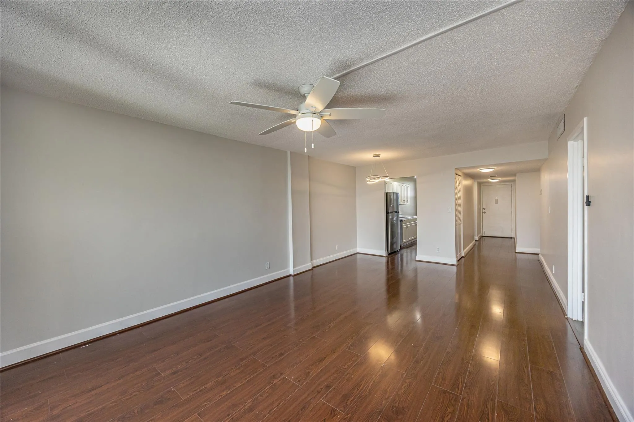 250 Jacaranda Dr, #607