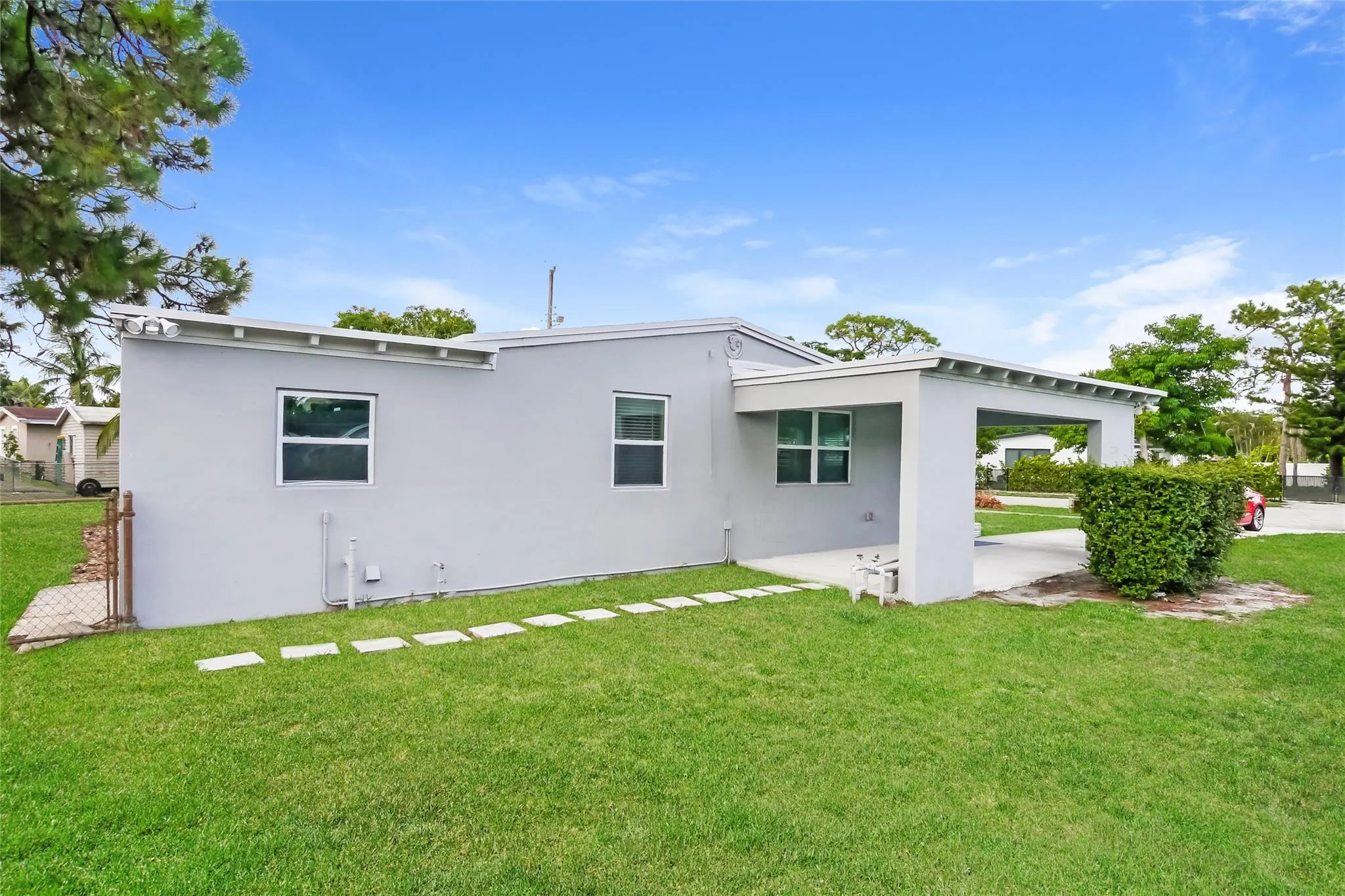 2230 SW 5th St