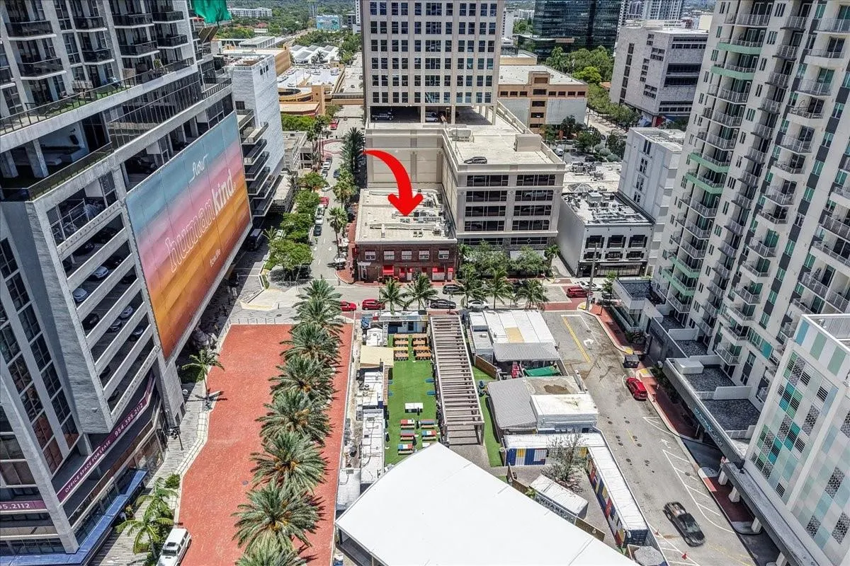 21 W Las Olas Blvd