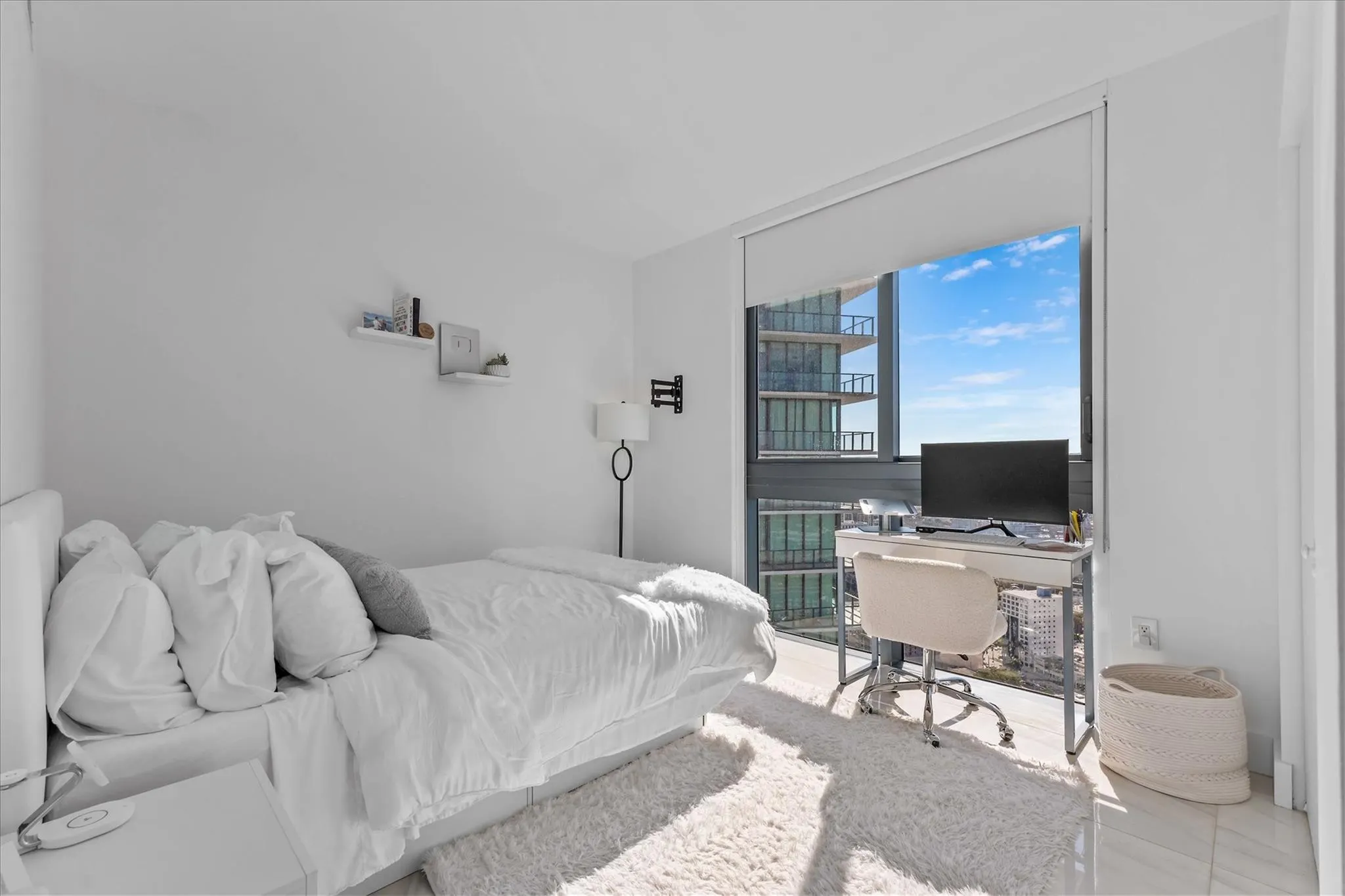 650 NE 32nd Street, #4501