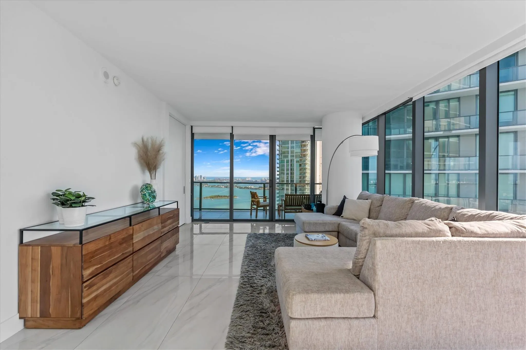 650 NE 32nd Street, #4501