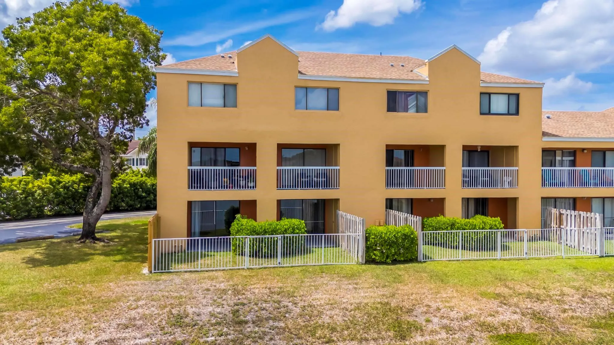 5200 NW 31st Ave, #6,121,157,183