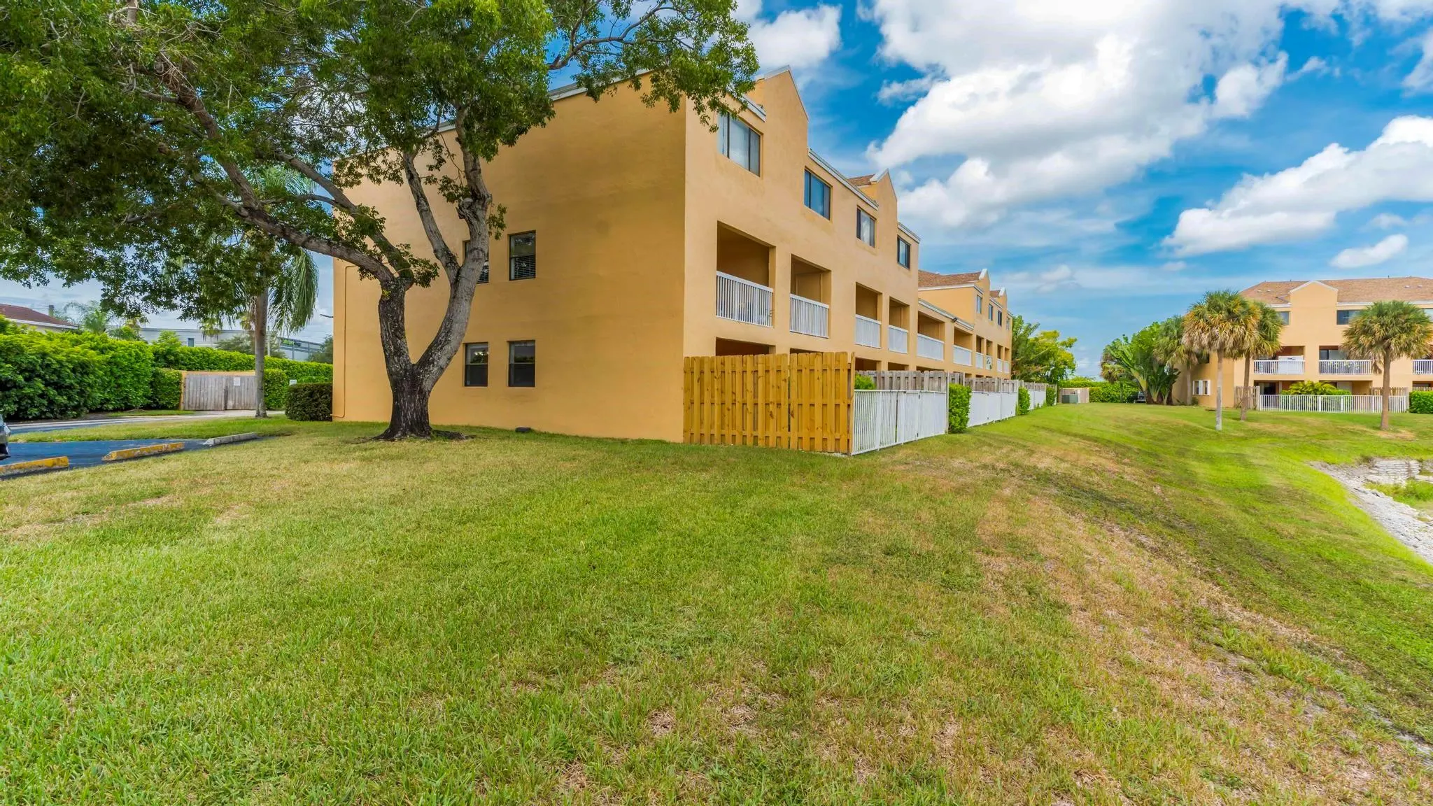 5200 NW 31st Ave, #6,121,157,183