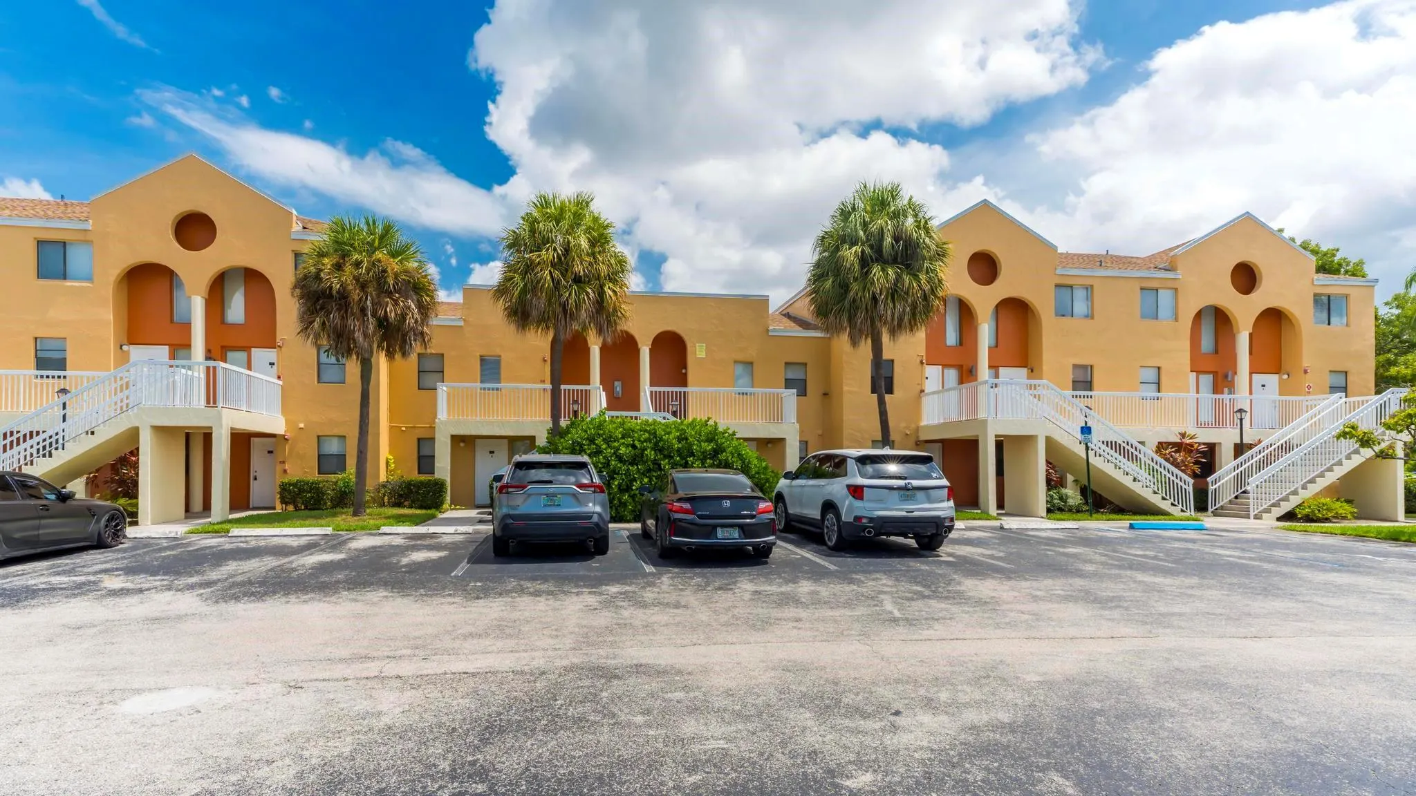 5200 NW 31st Ave, #6,121,157,183