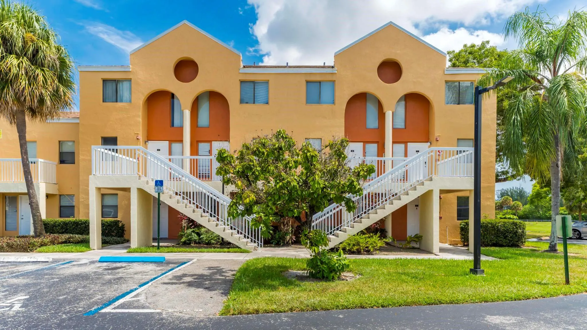 5200 NW 31st Ave, #6,121,157,183