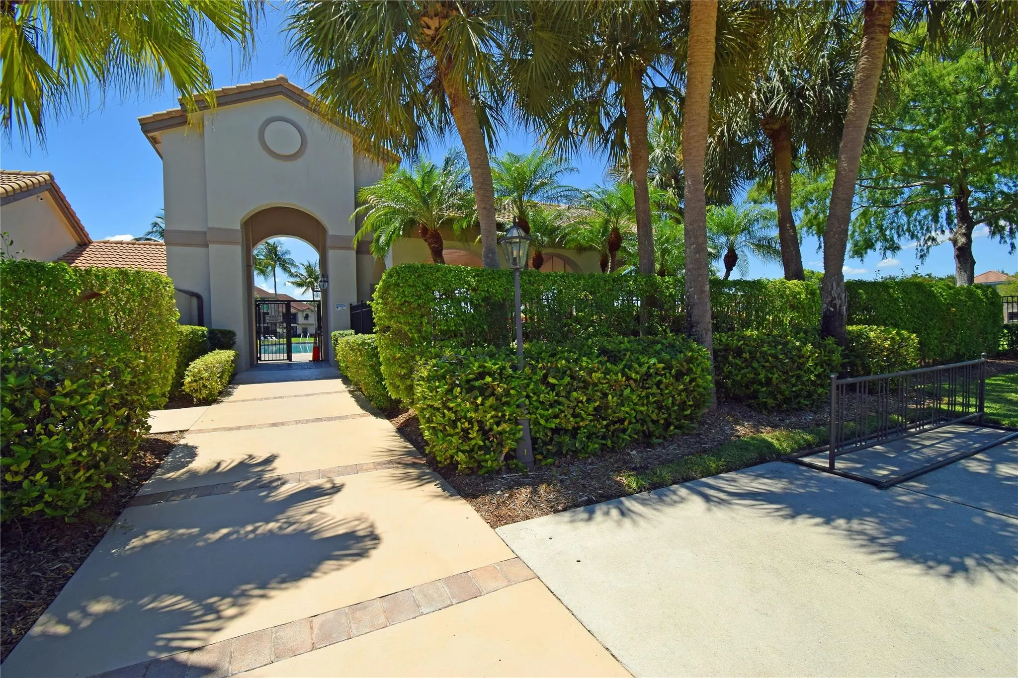 10700 NW 14th St, #157