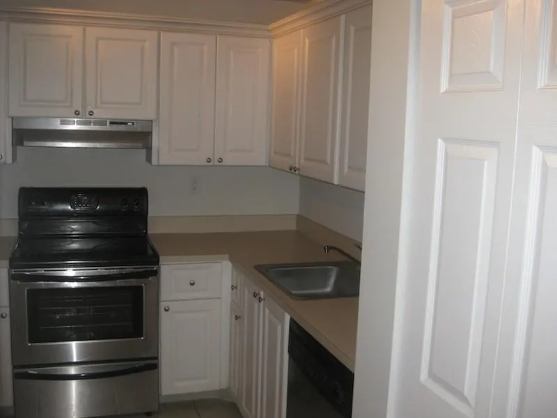 711 N. Pine Island Rd, #301