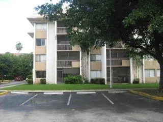 711 N. Pine Island Rd, #301