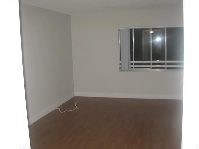711 N. Pine Island Rd, #301