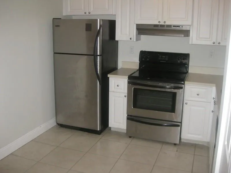 711 N. Pine Island Rd, #301